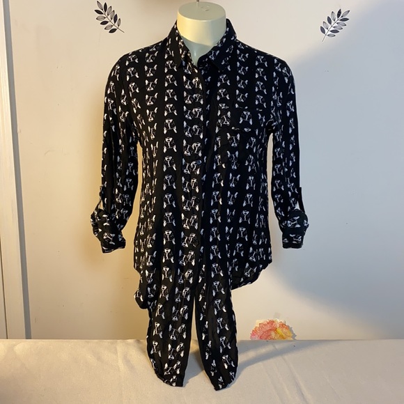 Bull dog print button-up tie off top - Picture 7 of 15